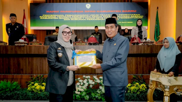 Rapat Paripurna DPRD Barru : Catatan Strategis dan Rekomendasi untuk Kemajuan Daerah