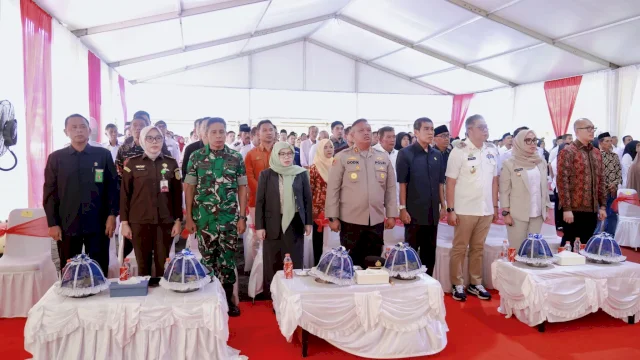 Ketua DPRD Barru Hadiri Pelantikan 55 Pengurus Koperasi Desa/Kelurahan Merah Putih