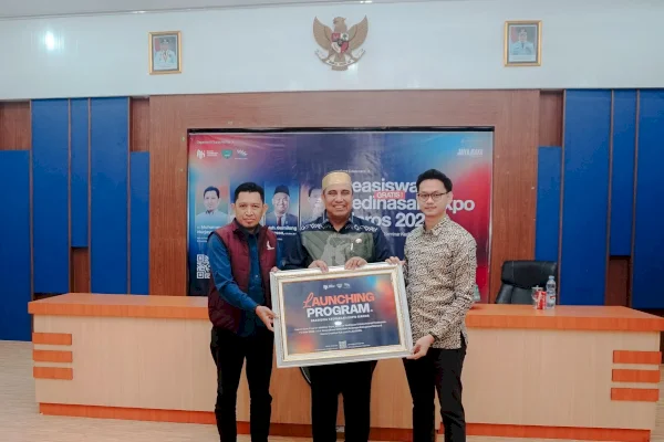 Bupati Chaidir Syam Dukung Peluncuran Program Beasiswa Ruang Kedinasan Maros 2025