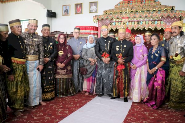 Bupati dan Wabup Lutim Hadiri Pengukuhan Mincara Malili, Komitmen Lestarikan Adat Luwu