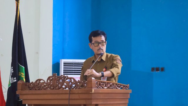 Sekretaris Daerah Kabupaten Pinrang, A. Calo Kerrang secara resmi membuka kegiatan High Level Meeting Tim Percepatan dan Perluasan Digitalisasi Daerah (TP2DD).