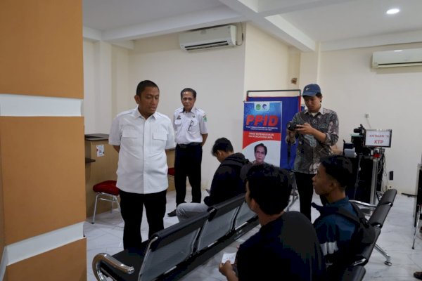 Sidak ke Kantor Dukcapil, Bupati Lutim Ibas Soroti Pelayanan dan Fasilitas Minim