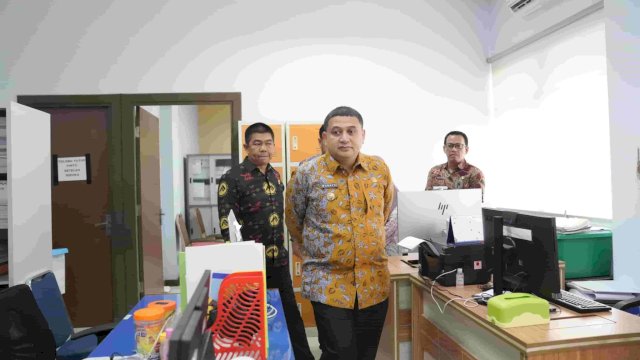 Sidak Kantor Gabungan Dinas, Wali Kota Munafri Tegaskan Perbaikan Gedung dan Etos Kerja