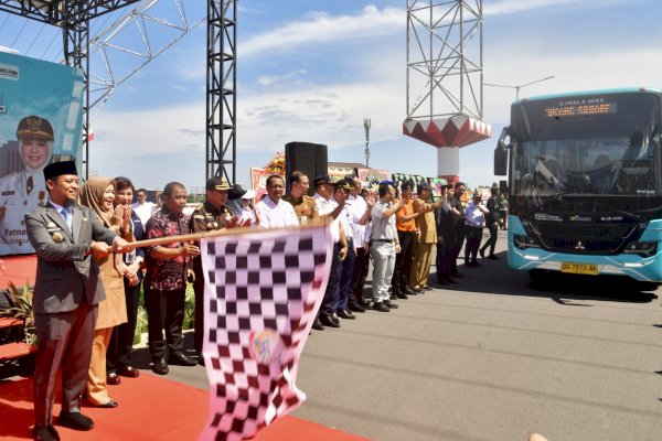 Gubernur Sulsel Luncurkan Bus Trans Sulsel, 27 Armada Resmi Beroperasi di Mamminasata