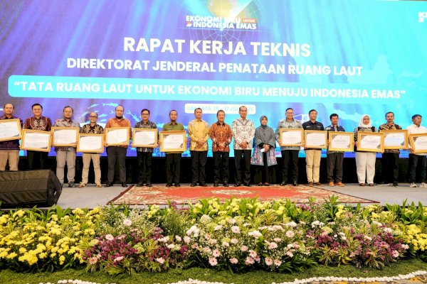 Sulsel Provinsi Pertama Integrasikan RTRW dengan Zonasi Laut, Raih Penghargaan Nasional