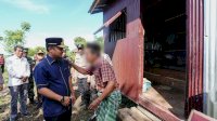 Gubernur Sulsel Serahkan Bantuan Bedah Rumah Warga Kurang Mampu di Barru