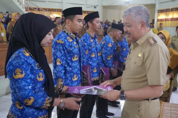 Awali Tugas, 301 PPPK Pemkab Pinrang Terima SK Pengangkatan