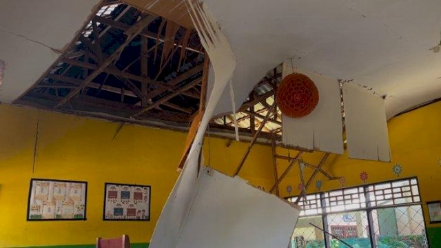 Plafon Runtuh di SDN 15 Salolo, DPRD Palopo Berkoordinasi dengan Pemkot untuk Perbaikan
