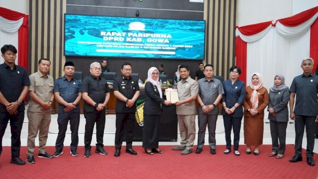 Rapat Paripurna DPRD Gowa.