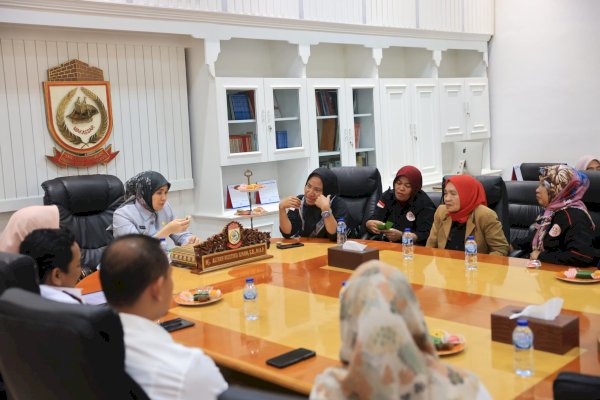 Aliyah Mustika Ilham Tanggapi Langsung Keluhan PPDB Warga Prasejahtera