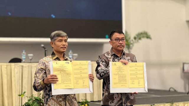 Kepala Perwakilan BPKP Sulsel Rasono dan Direktur Utama Bank Sulselbar H. Yulis Suandi.
