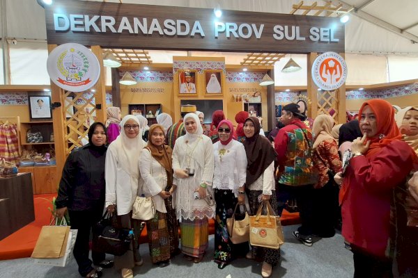 dr. Andi Arfiah Tasming Tekankan Pentingnya Literasi Digital bagi Perajin dalam HUT ke‑45 Dekranas