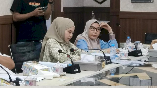 Komisi B DPRD Kota Makassar menggelar rapat evaluasi dan monitoring pelaksanaan program kerja Triwulan II Tahun Anggaran 2025.