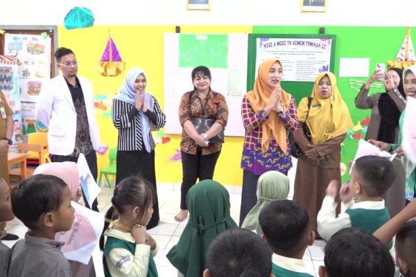 Bunda PAUD Pangkep Nurlita Wulan Purnama Yusran Tinjau Pelaksanaan MPLS, Tekankan Pentingnya Pendekatan Holistik 