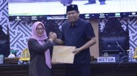 Wabup Lutim Puspawati Sampaikan Jawaban Atas Pemandangan Fraksi Ranperda APBD 2024