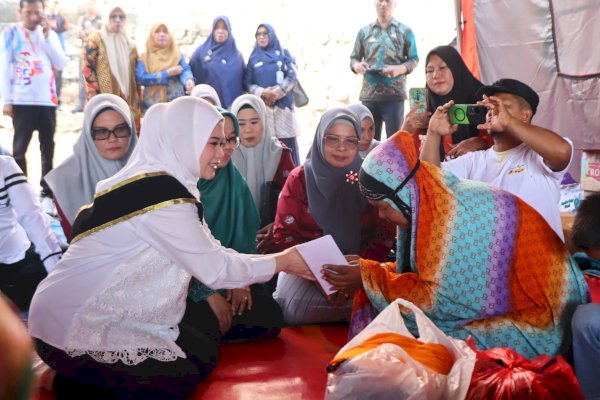 Bunda PAUD dr Andi Arfiah Tasming Beri Dukungan Moril Korban Kebakaran