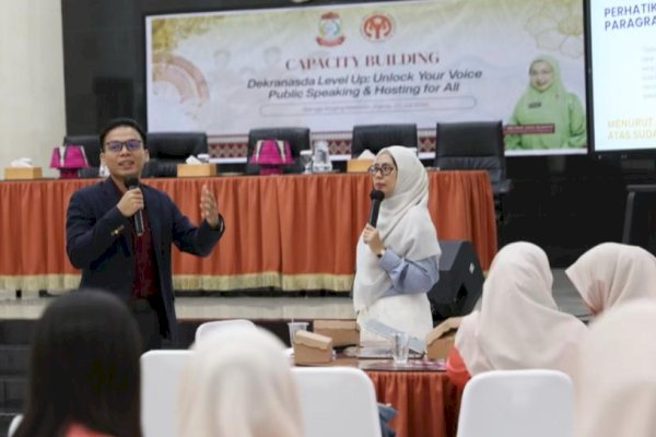 Dekranasda Makassar Gelar Pelatihan Public Speaking dan MC Bagi Pengurus