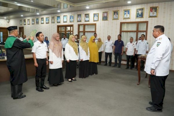 Bupati Maros Chaidir Syam Lantik Lima Pengawas Sekolah Baru