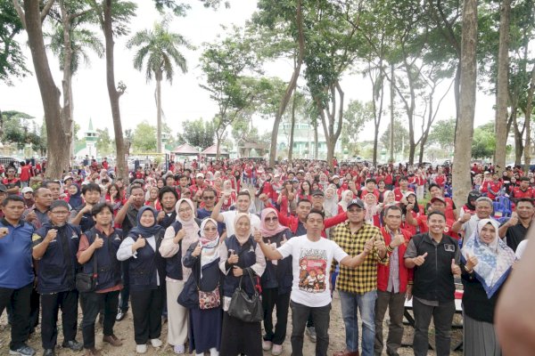 Bupati Syaharuddin Lepas Mahasiswa Unhas Usai Tuntaskan KKN di Sidrap