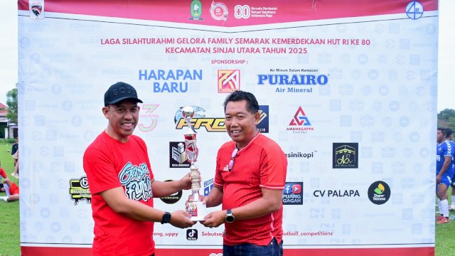Wakil Bupati Sinjai, A. Mahyanto Mazda, secara resmi menutup Lomba Laga Silaturahmi Gelora Family.