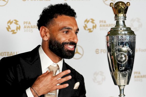 Mohamed Salah Jadi Pemain Terbaik PFA 2024-2025, Ukir Rekor