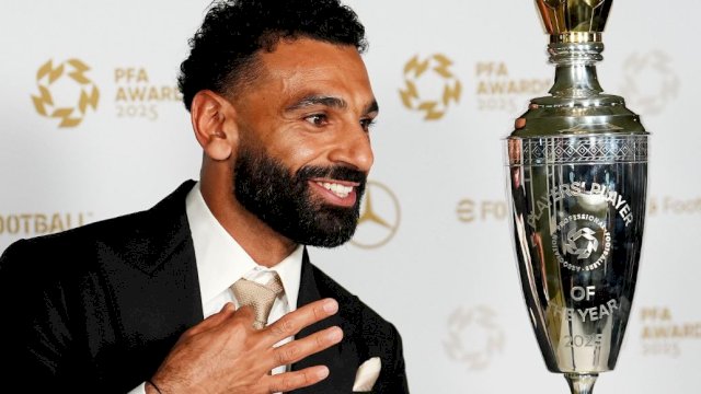 Mohamed Salah Jadi Pemain Terbaik PFA 2024-2025.