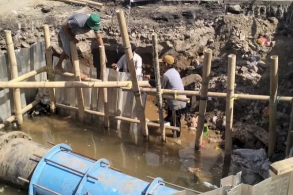 PDAM Makassar Tuntaskan Koneksi Pipa Distribusi Utama di Pa’baeng-Baeng 