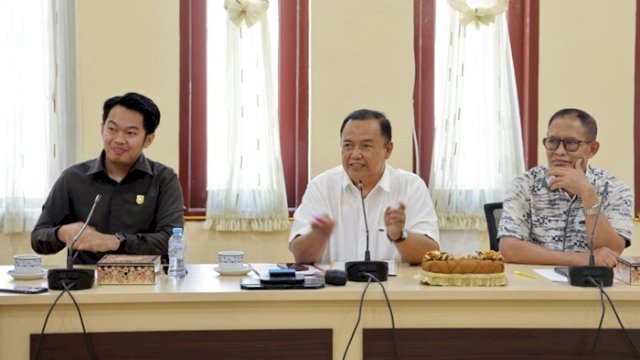 Rapat dengan Disperkimtan, DPRD Pangkep Desak Pengembang Segera Serahkan Fasum ke Pemda