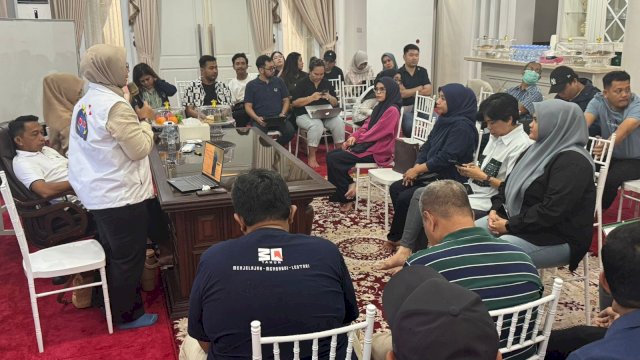 Rapat koordinasi persiapan Rakernas dipimpin Sekretaris Panitia Parkernas Syaharuddin Alrif berlangsung di kantor DPW NasDem Sulsel, Jalan Metro Tanjung Bunga, Makassar.
