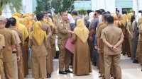 Bupati Ibas Sidak Apel Pagi, Puluhan Pegawai Terciduk Main HP hingga Duduk saat Sekda Beri Sambutan