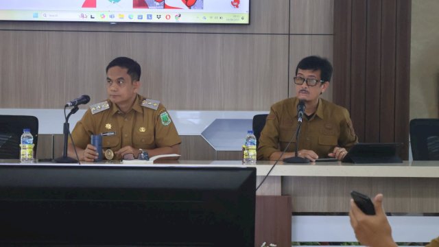Wakil Bupati Pinrang, Sudirman Bungi, S.IP., M.Si., saat memimpin langsung rapat koordinasi program MCP.