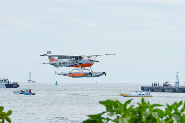 Kepala Daerah Sulsel Sambut Seaplane sebagai Solusi Kesehatan, Bantuan Sosial, dan Akses Wisata