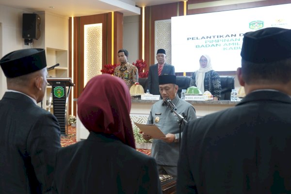 Bupati Ibas Lantik Pimpinan dan Pengawas Baznas Lutim Periode 2025-2030