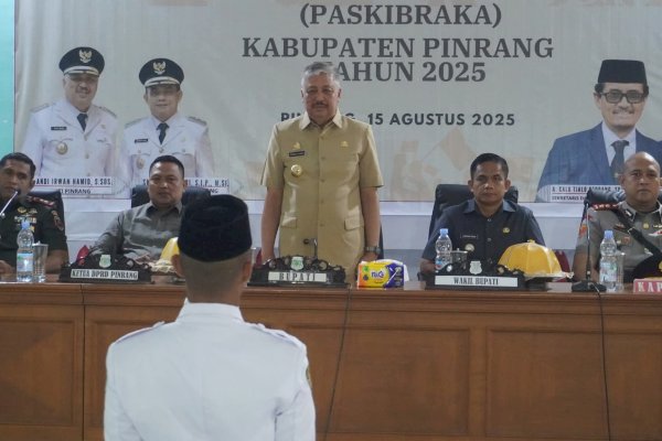 Bupati Pinrang Irwan Kukuhkan 70 Paskibraka: Tugas Mulia, Ribuan Mata Akan Menyaksikan