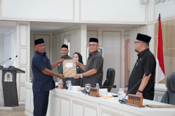 DPRD Palopo Terima Ranperda Perubahan APBD 2025