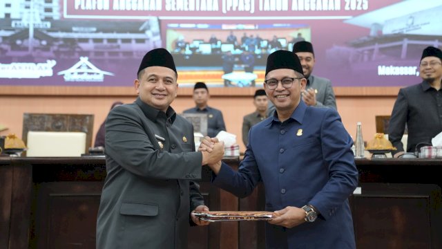 Wali Kota Makassar, Munafri Arifuddin, bersama Ketua DPRD Makassar, Supratman.