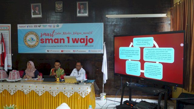 Sosialisasi pendidikan pemilih di SMAN 1 Wajo.