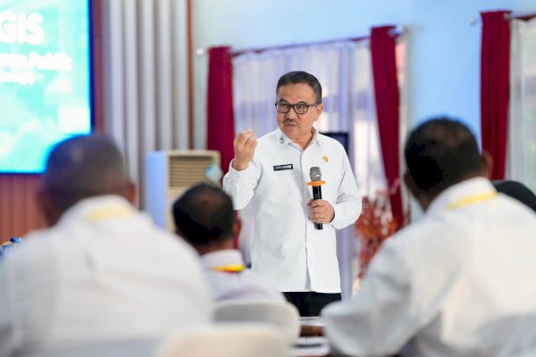 Sekda Sulsel Jufri Rahman Tekankan Kepemimpinan Pelayanan Publik di PKP Makassar