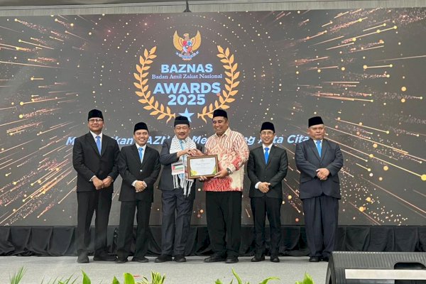 Bupati Maros Chaidir Syam Raih Baznas Award 2025