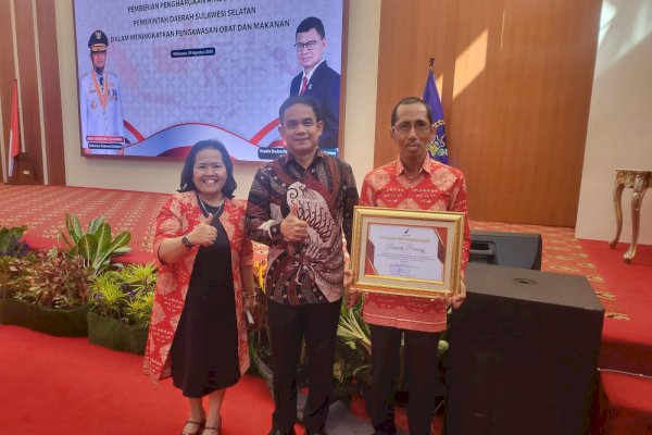 Kinerja Gemilang, Pemkab Pinrang Raih Penghargaan BPOM untuk Pengawasan Obat dan Makanan