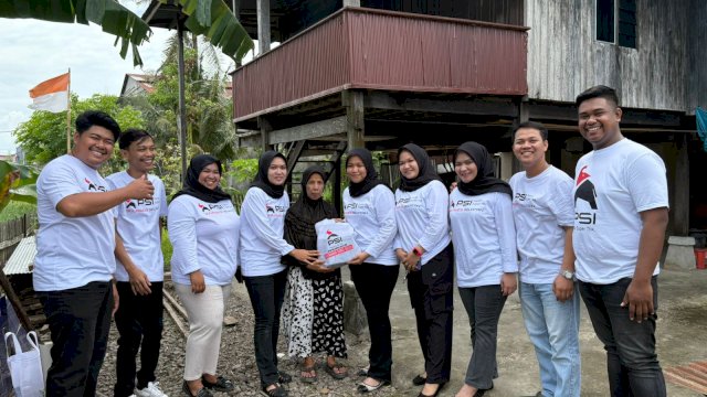 Kegiatan Jumat Berkah Kader PSI Sulsel di Kabupaten Pinrang.