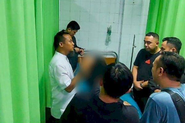 Gubernur Sulsel Andi Sudirman Besuk Korban Kebakaran Gedung DPRD Makassar