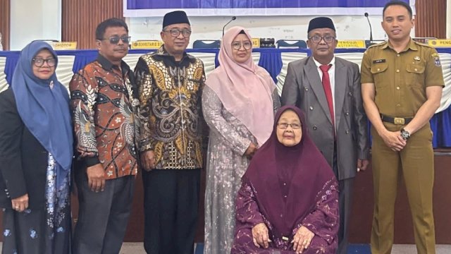 Sekretaris Dinas Pendidikan dan Kebudayaan Kabupaten Enrekang, Hamka, S.Pd., M.M., resmi menyandang gelar doktor.