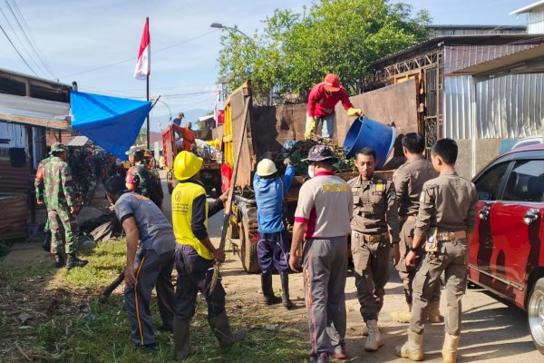 TNI Kolaborasi Pemda Lutim Gelar Karya Bakti di HUT RI Ke 80