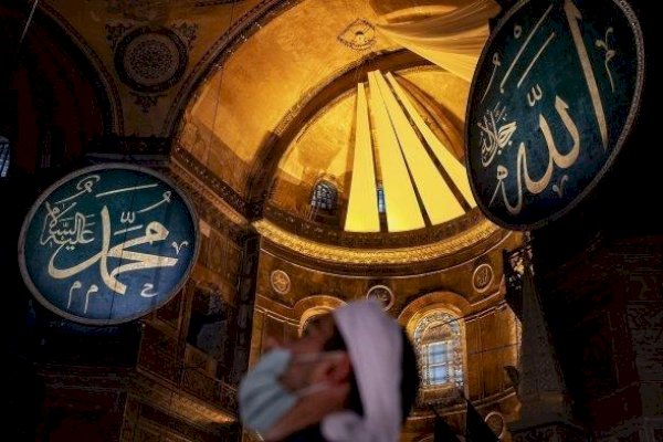 Kapan Maulid Nabi 2025? Ini Tanggal dan Makna Peringatannya