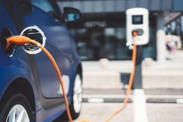 DPRD Makassar Minta Pemkot Matangkan Rencana Pengadaan Mobil Listrik