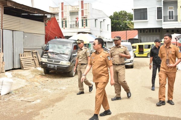 Bupati Soppeng Suwardi Haseng Gratiskan Biaya Sewa Kios Pedagang Pasar Sentral Cabenge