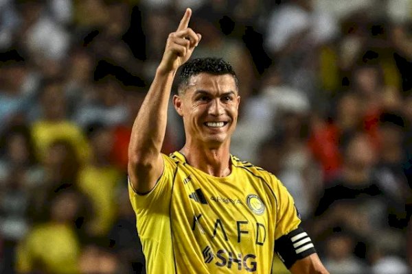 Ronaldo Ukir Rekor 100 Gol di Lima Tim Berbeda