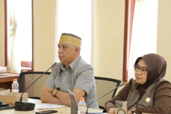 DPRD Pangkep Gelar Rapat Soal Tunggakan Listrik Pasar Palampang