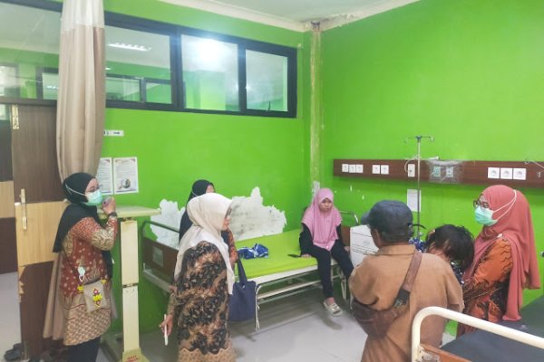 Komitmen Kesehatan Inklusif, Pemkab Sinjai Rujuk Syerly Anak Penderita Malnutrisi ke RSUD
